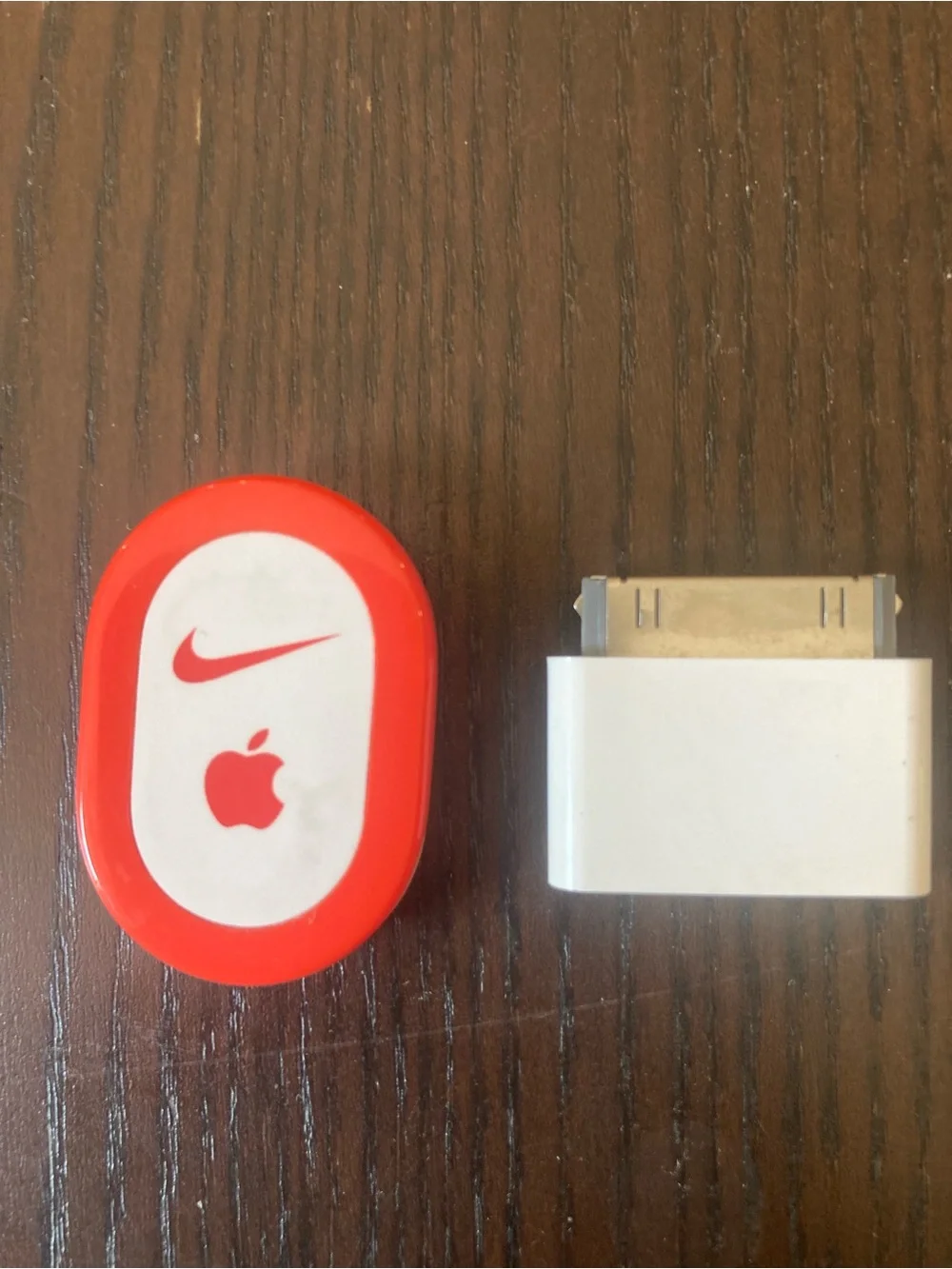 Apple iPod Nano 3rd Generation 4GB Model A1236 Silver with Nike pod/ Working